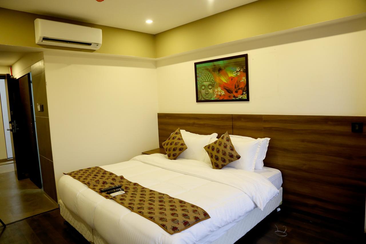 Hotel Mumbai House Andheri East, Bombay Esterno foto