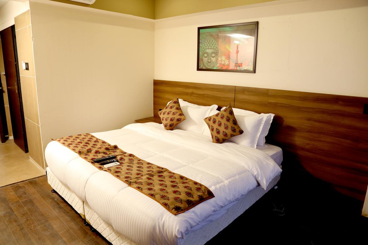 Hotel Mumbai House Andheri East, Bombay Esterno foto