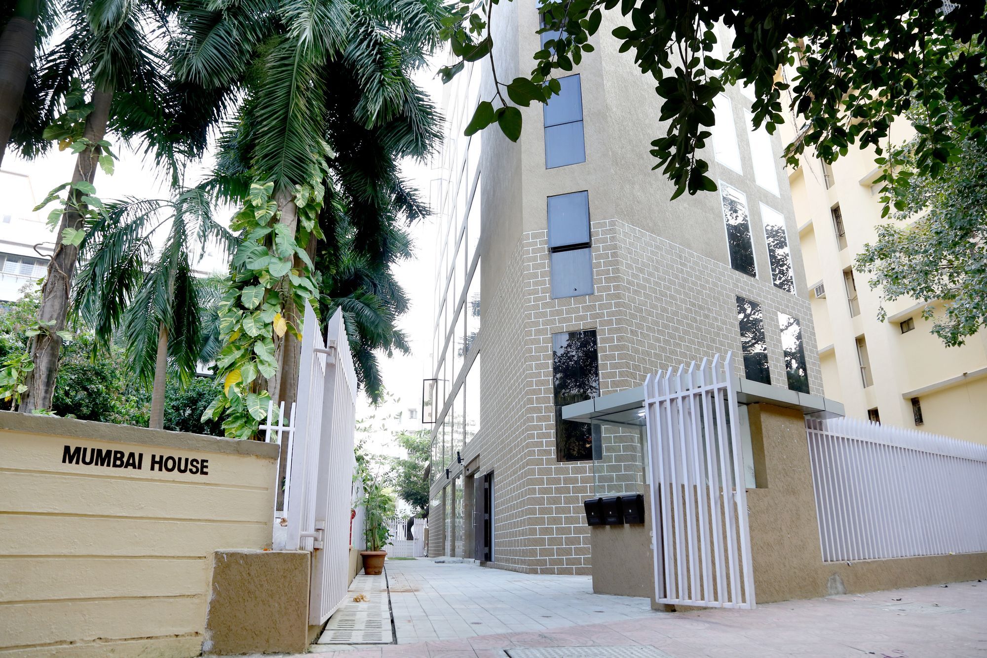 Hotel Mumbai House Andheri East, Bombay Esterno foto